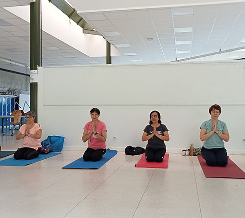 Photo d'agent en cours de yoga