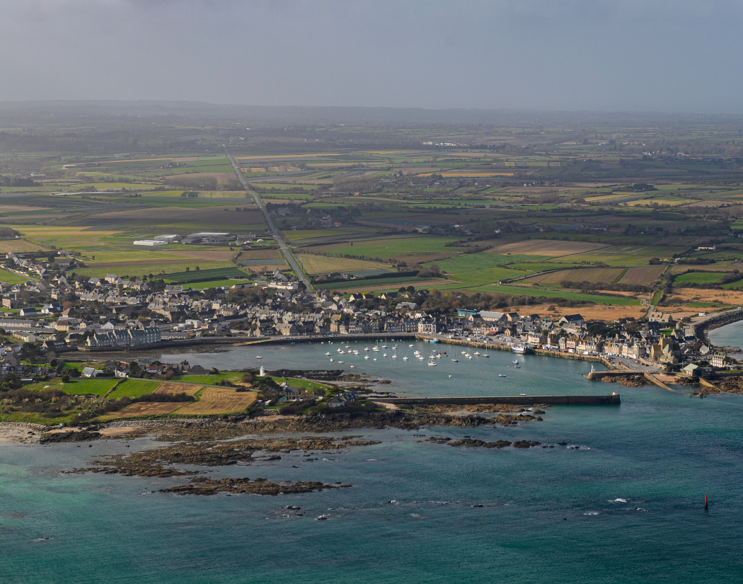 Commune de Barfleur vue du ciel